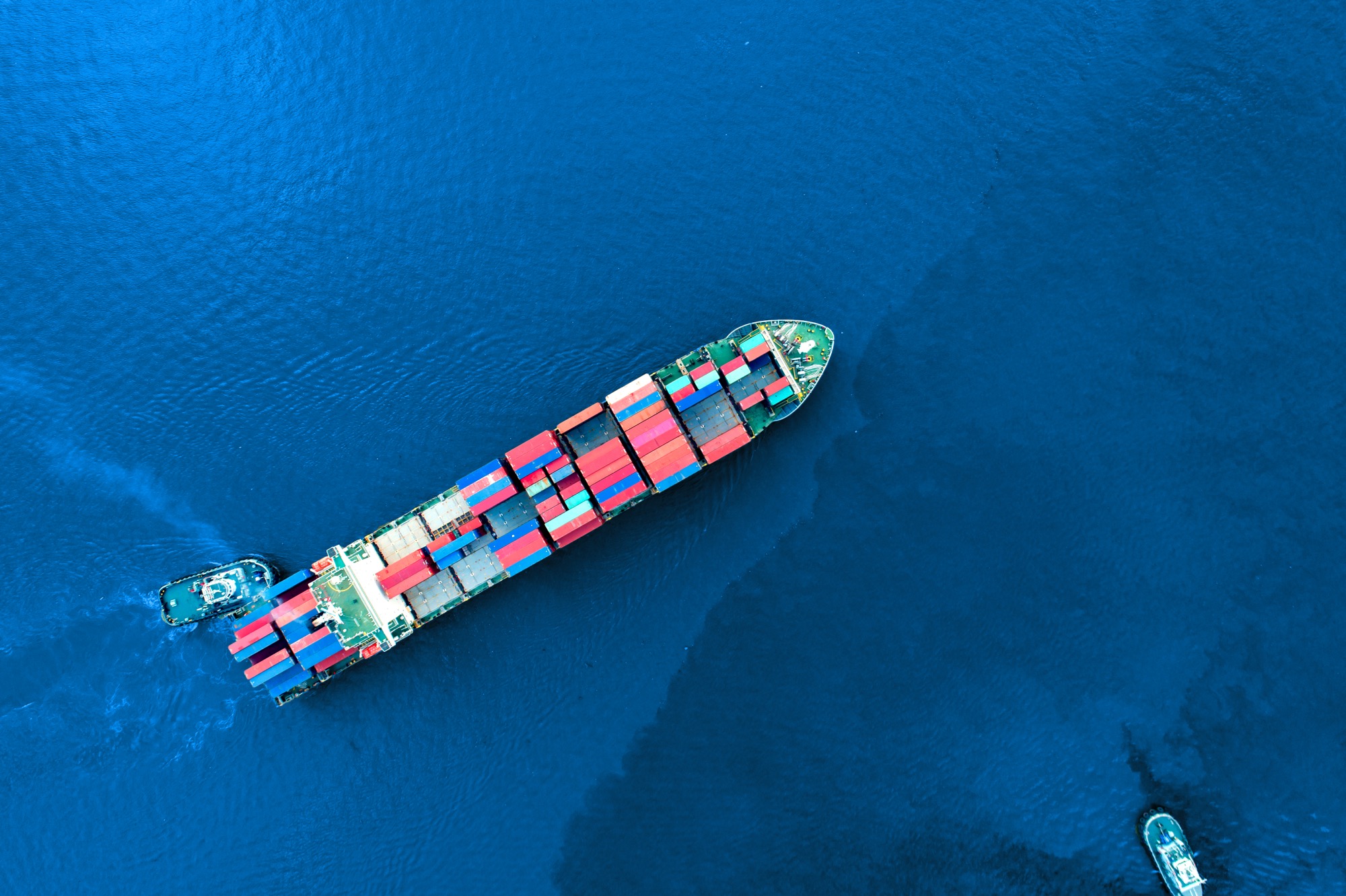 Seguridad de los buques mercantes para los viajes de carga en Europa